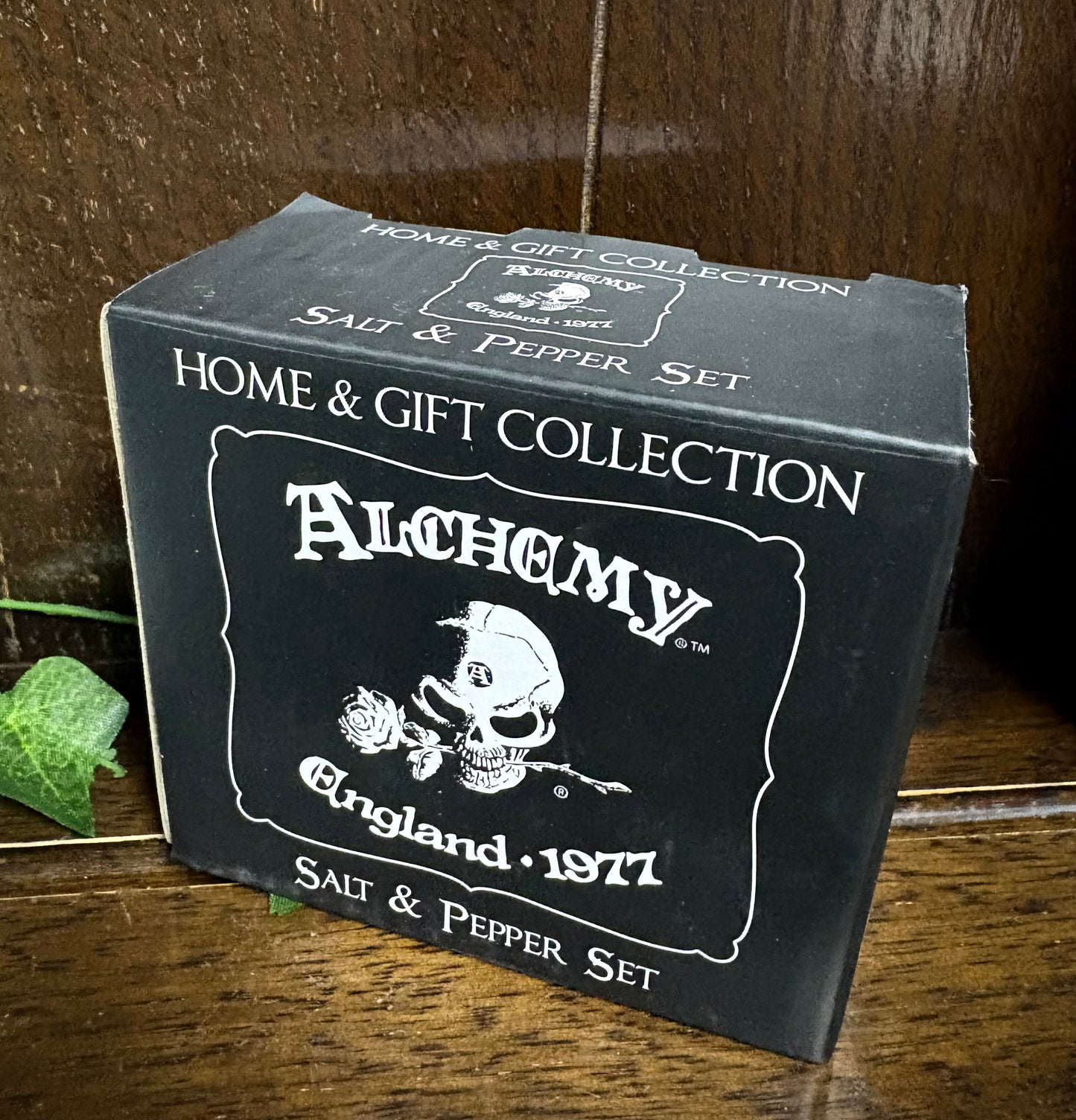 Alchemy Gothic Salt & Pepper ashes to ashes