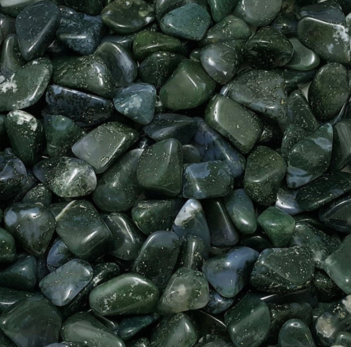Agate Green moss Tumblestone
